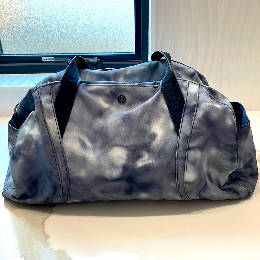 Lululemon Travel Bag